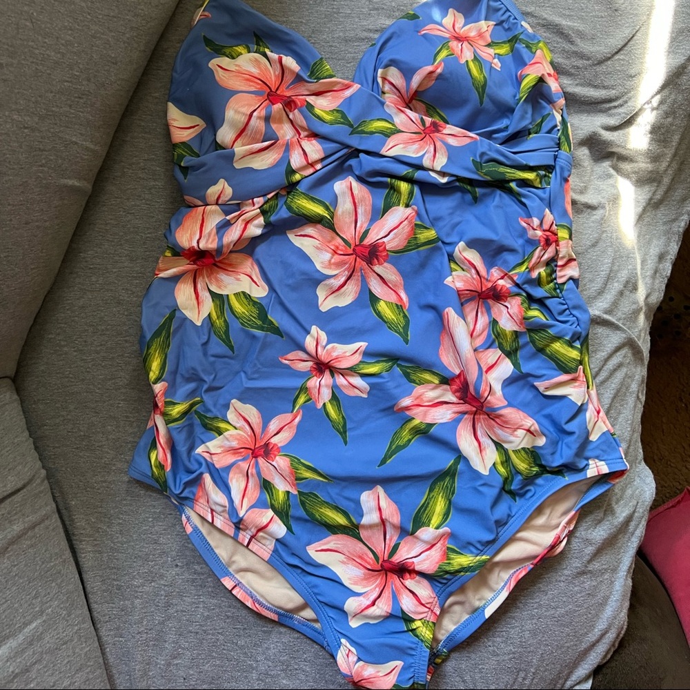 Isabel Maternity one piece floral bathing suit
